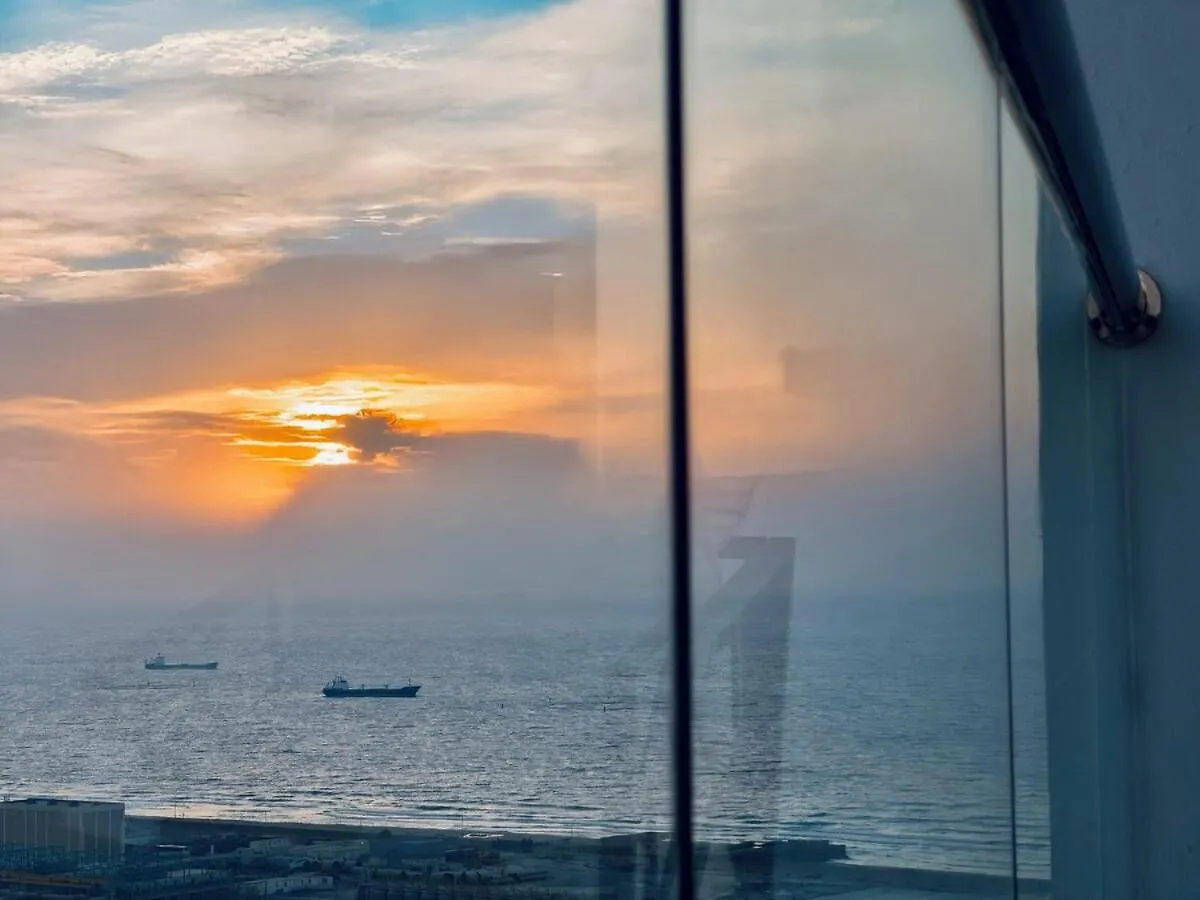 Huge Penthouse In Marina W Pool Table & Air Hockey Apartment Dubai